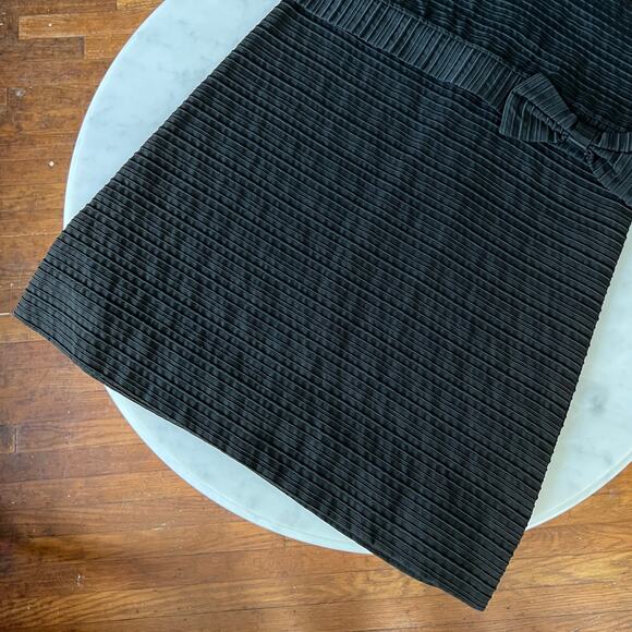 Vintage 60s Textured Black Sleeveless Shift Dress with Big Bow Detail / Small - Picture 7 of 10